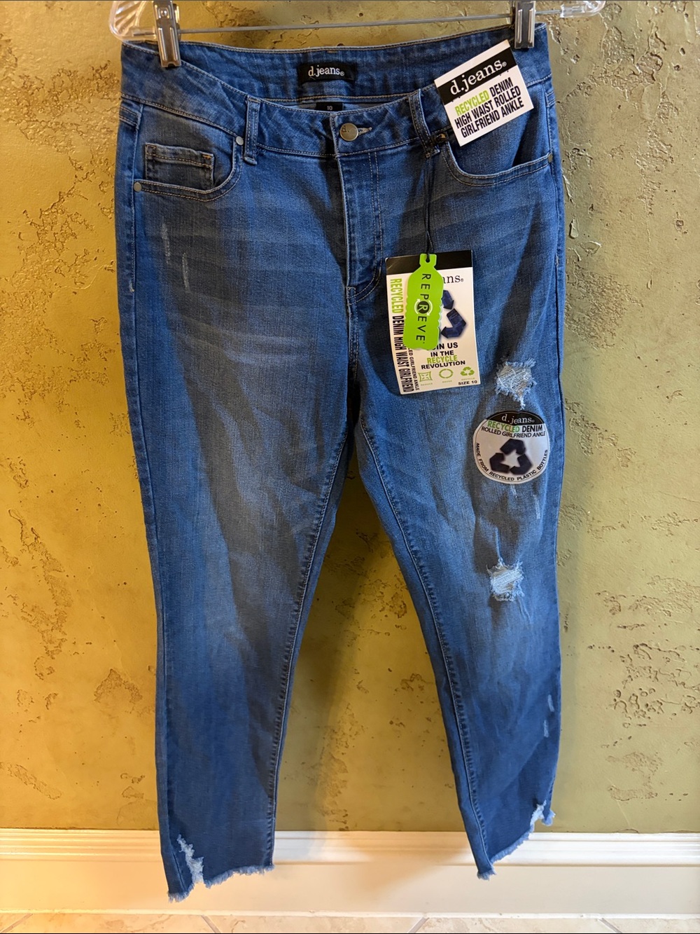 d. jeans Blue Distressed Ankle Crop Jeans